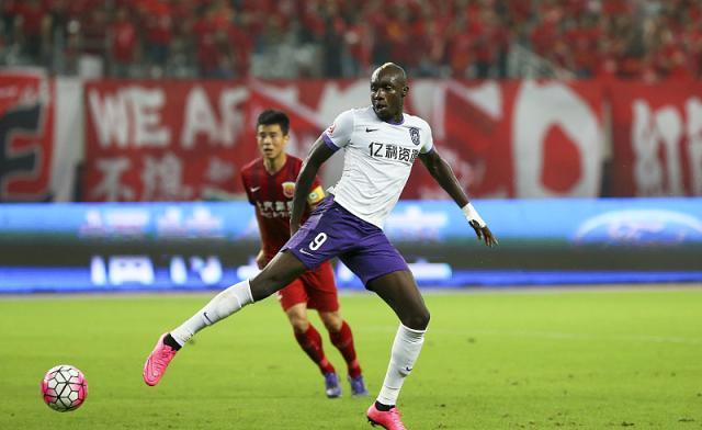 乐鱼官方网站-中超弃将迪亚涅加盟西布朗 离泰达后还夺土超金靴